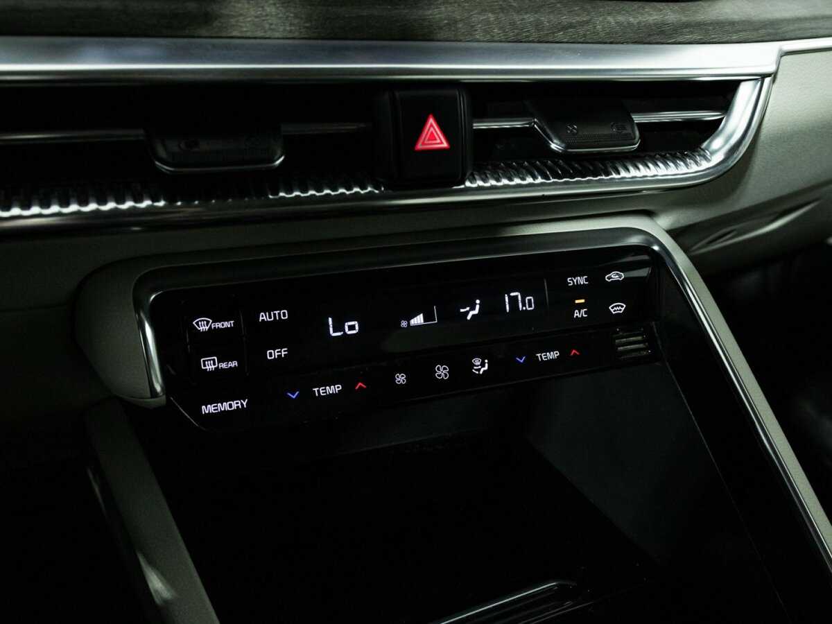 Купить Kia K5 с пробегом. Фото: #21