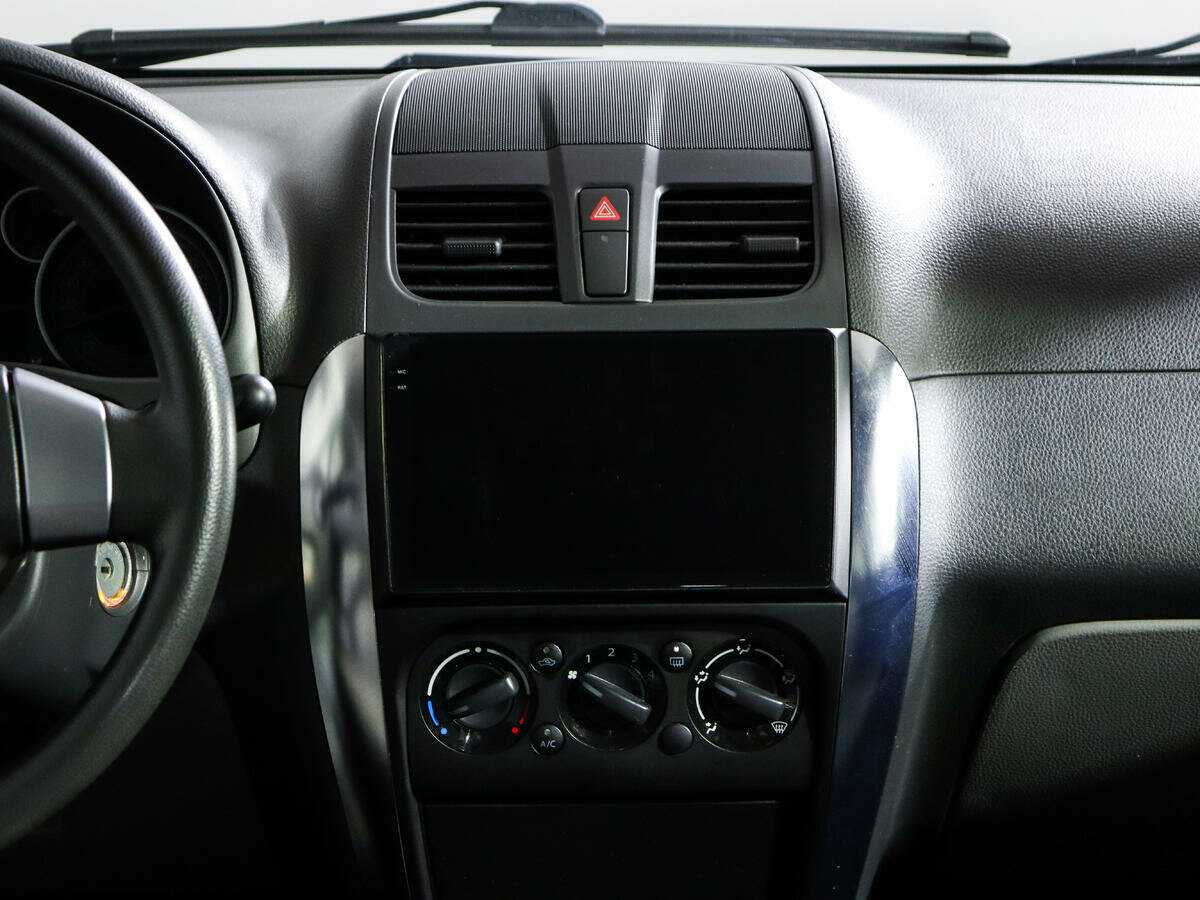 Купить Suzuki SX4 с пробегом. Фото: #12