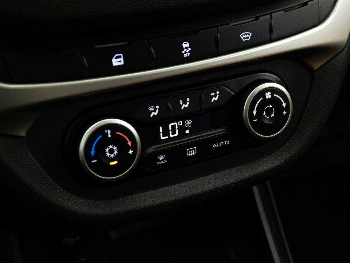 Купить Lada (ВАЗ) Vesta с пробегом. Фото: #13