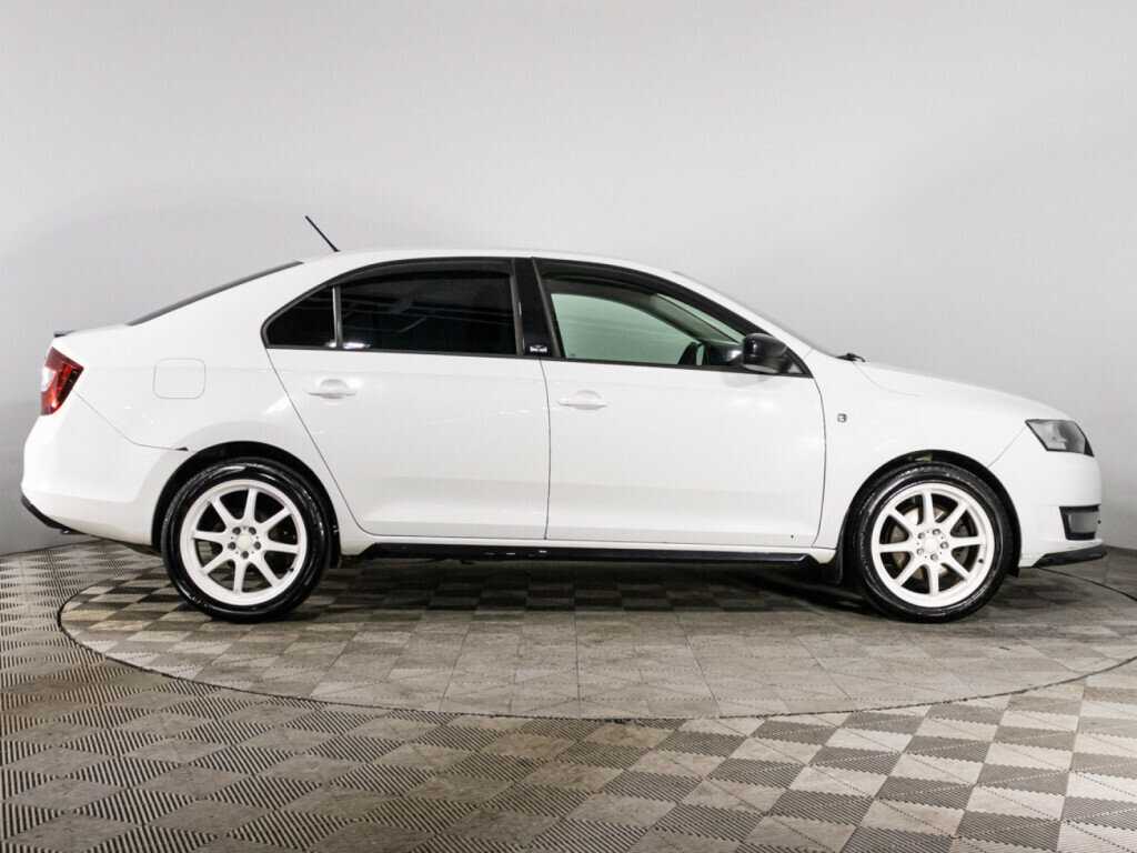 Купить Skoda Rapid с пробегом. Фото: #3