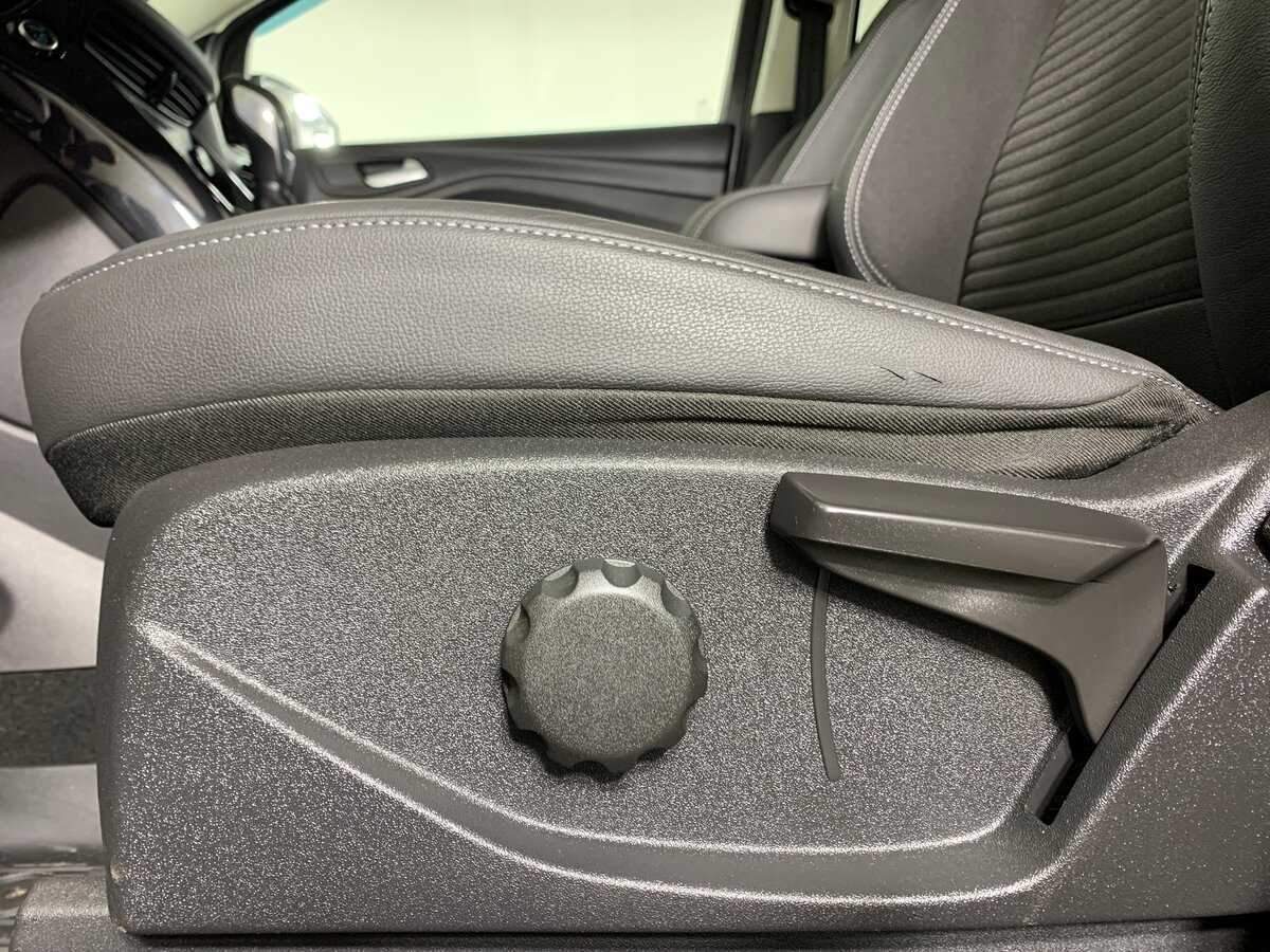 Купить Ford Kuga с пробегом. Фото: #16