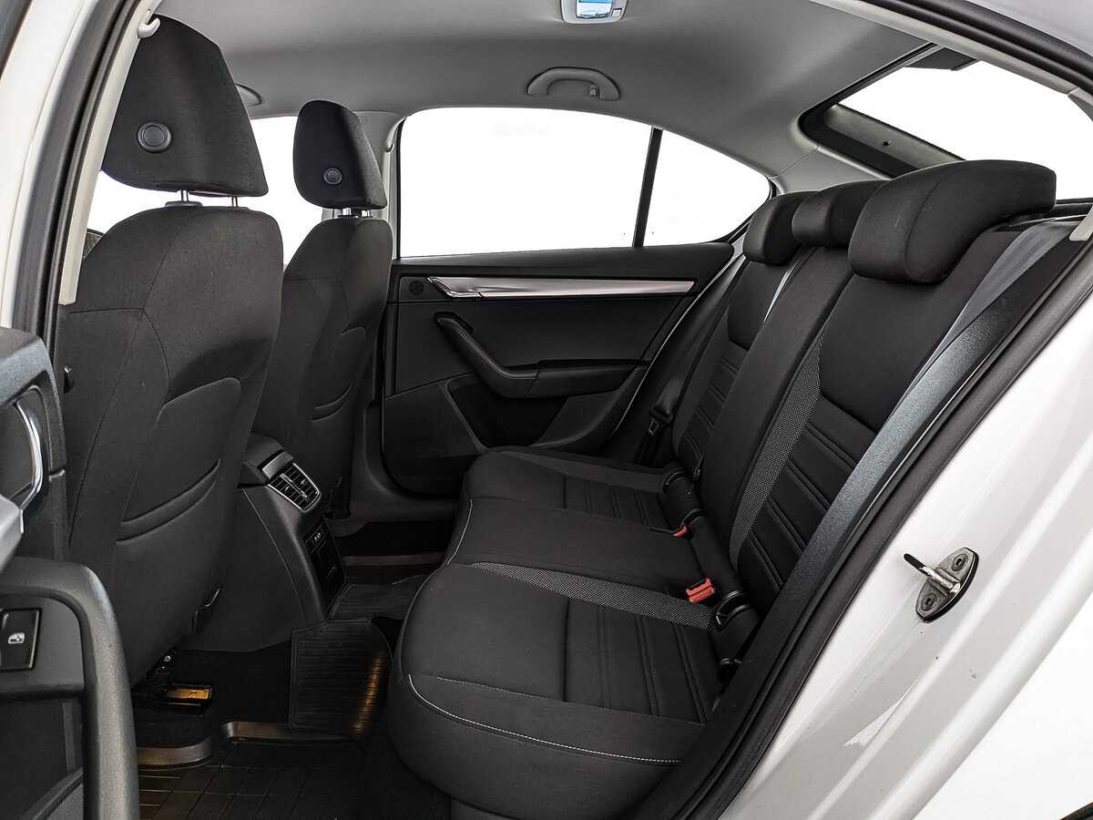 Купить Skoda Octavia с пробегом. Фото: #16