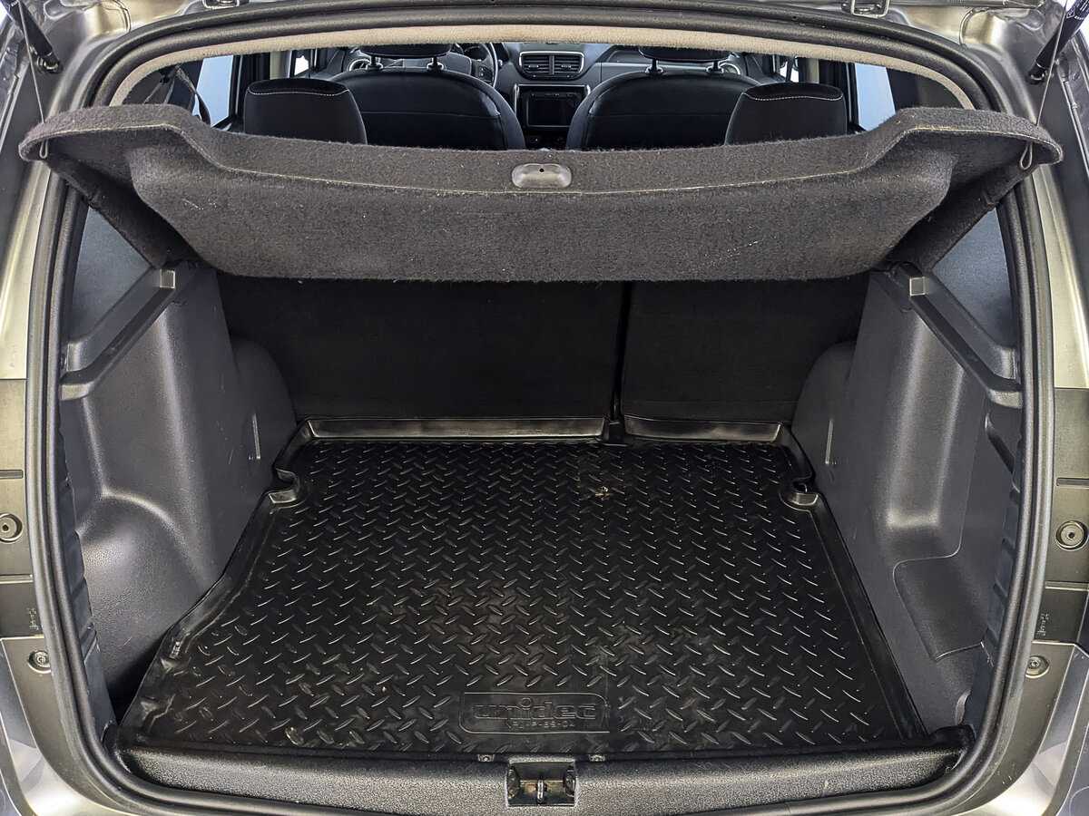 Купить Nissan Terrano с пробегом. Фото: #9