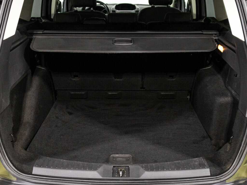 Купить Ford Kuga с пробегом. Фото: #14