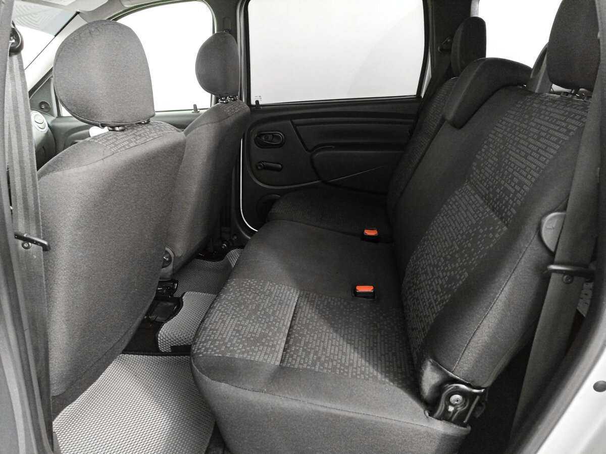 Купить Lada (ВАЗ) Largus с пробегом. Фото: #9