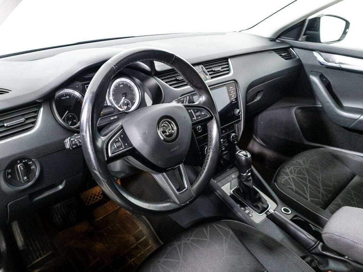Купить Skoda Octavia с пробегом. Фото: #10