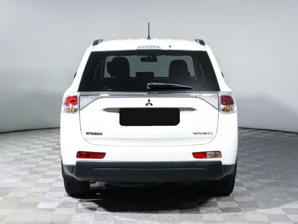 Купить Mitsubishi Outlander с пробегом. Фото: #4