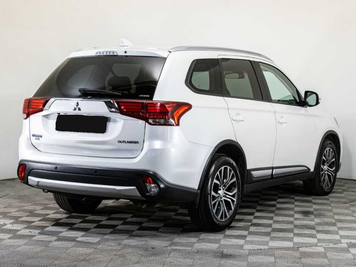 Купить Mitsubishi Outlander с пробегом. Фото: #4