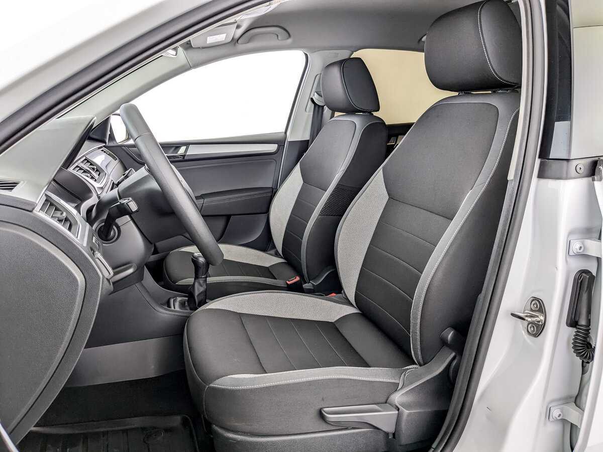 Купить Skoda Rapid с пробегом. Фото: #15