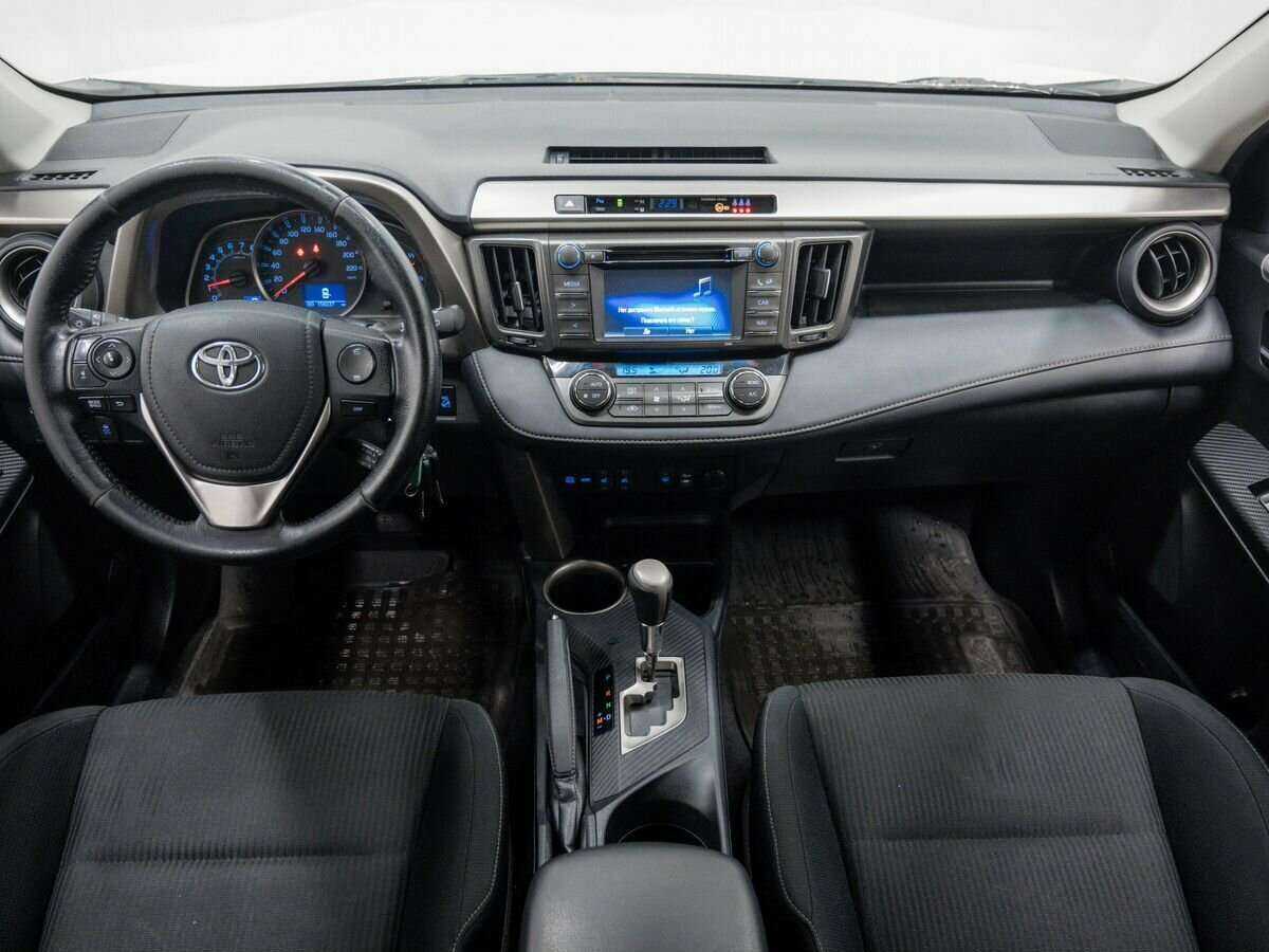 Купить Toyota RAV4 с пробегом. Фото: #9