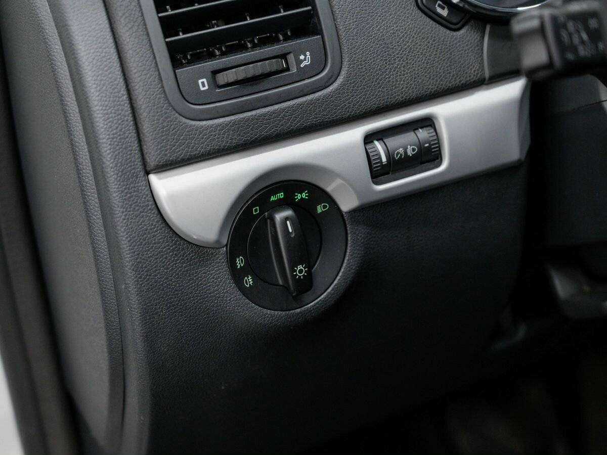 Купить Skoda Yeti с пробегом. Фото: #14