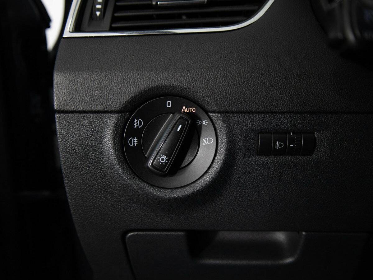 Купить Skoda Octavia с пробегом. Фото: #12