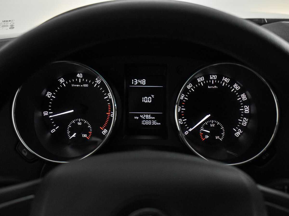 Купить Skoda Yeti с пробегом. Фото: #17