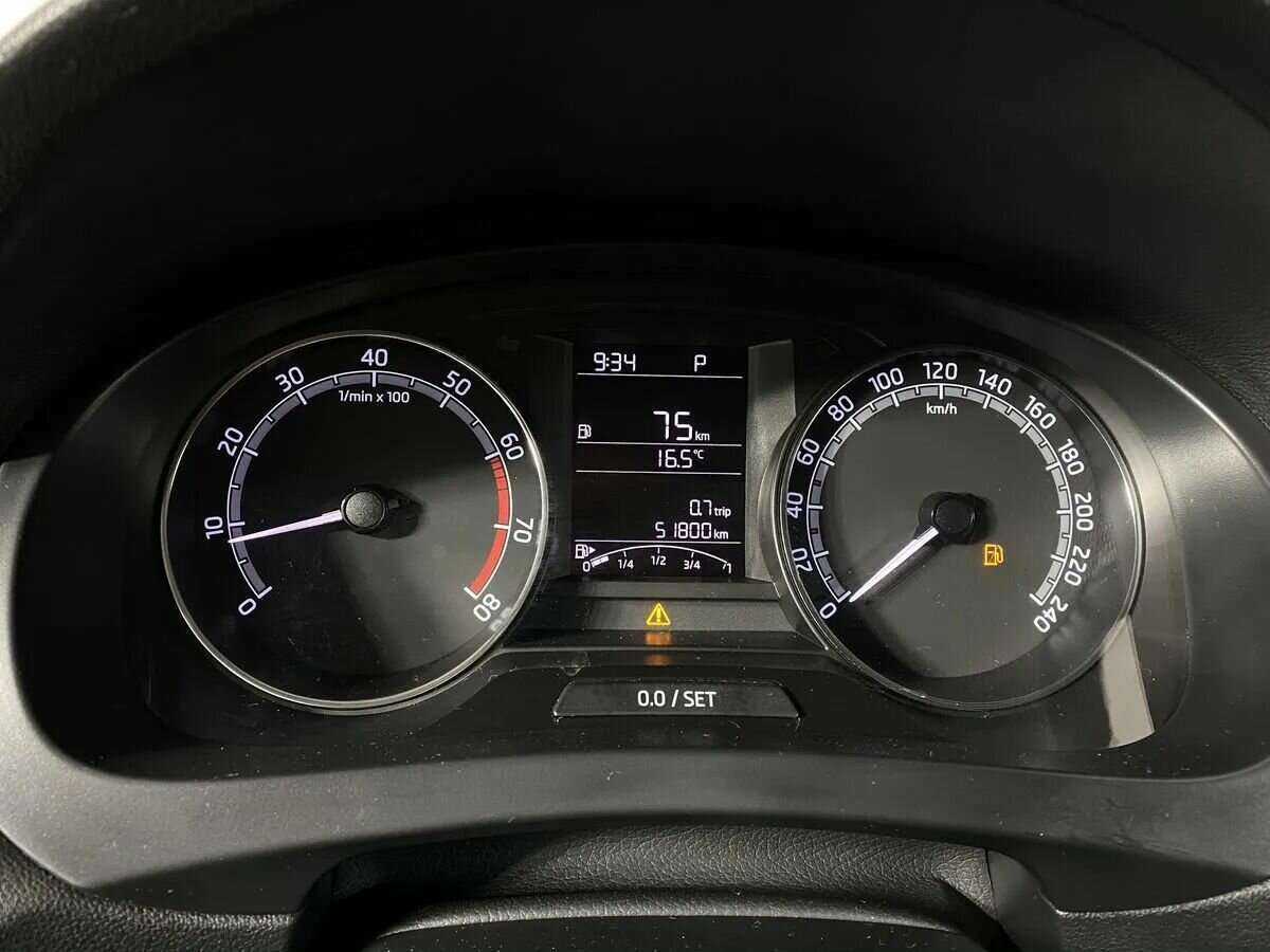 Купить Skoda Rapid с пробегом. Фото: #15