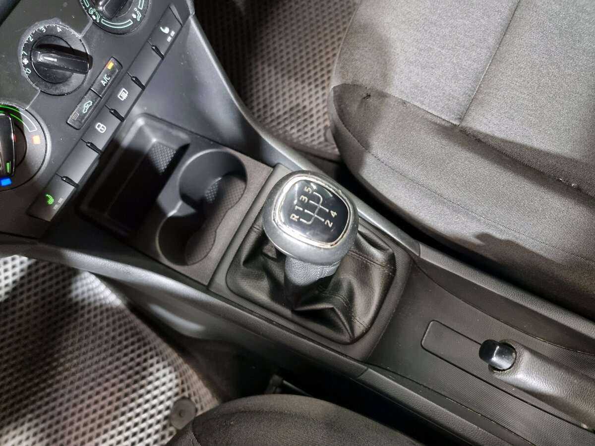 Купить Skoda Rapid с пробегом. Фото: #16