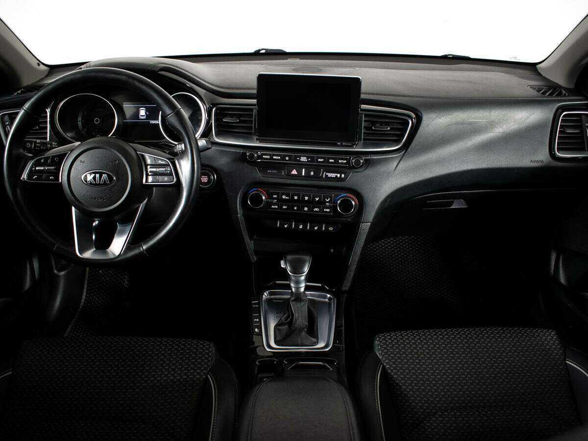 Купить Kia Ceed с пробегом. Фото: #11
