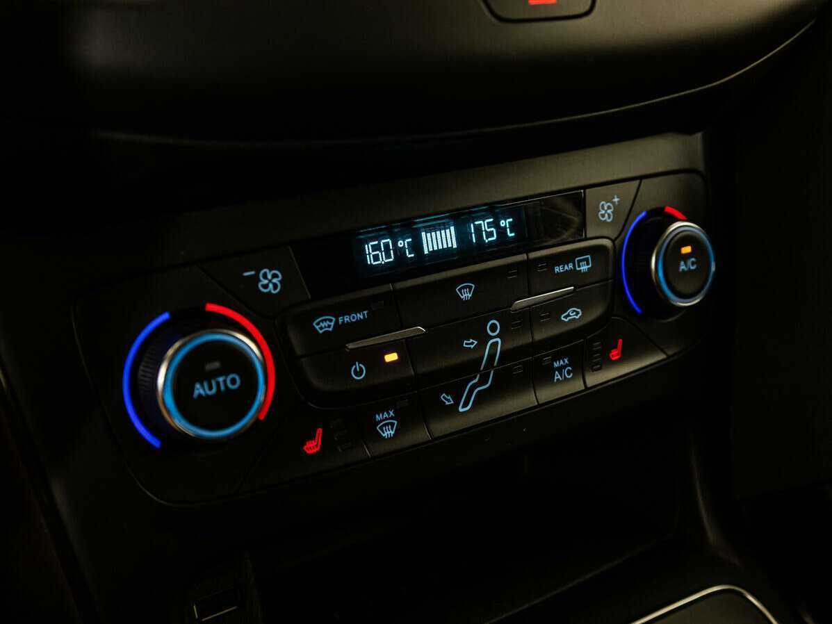Купить Ford Focus с пробегом. Фото: #13