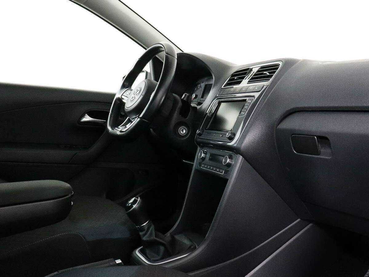 Купить Volkswagen Polo с пробегом. Фото: #6