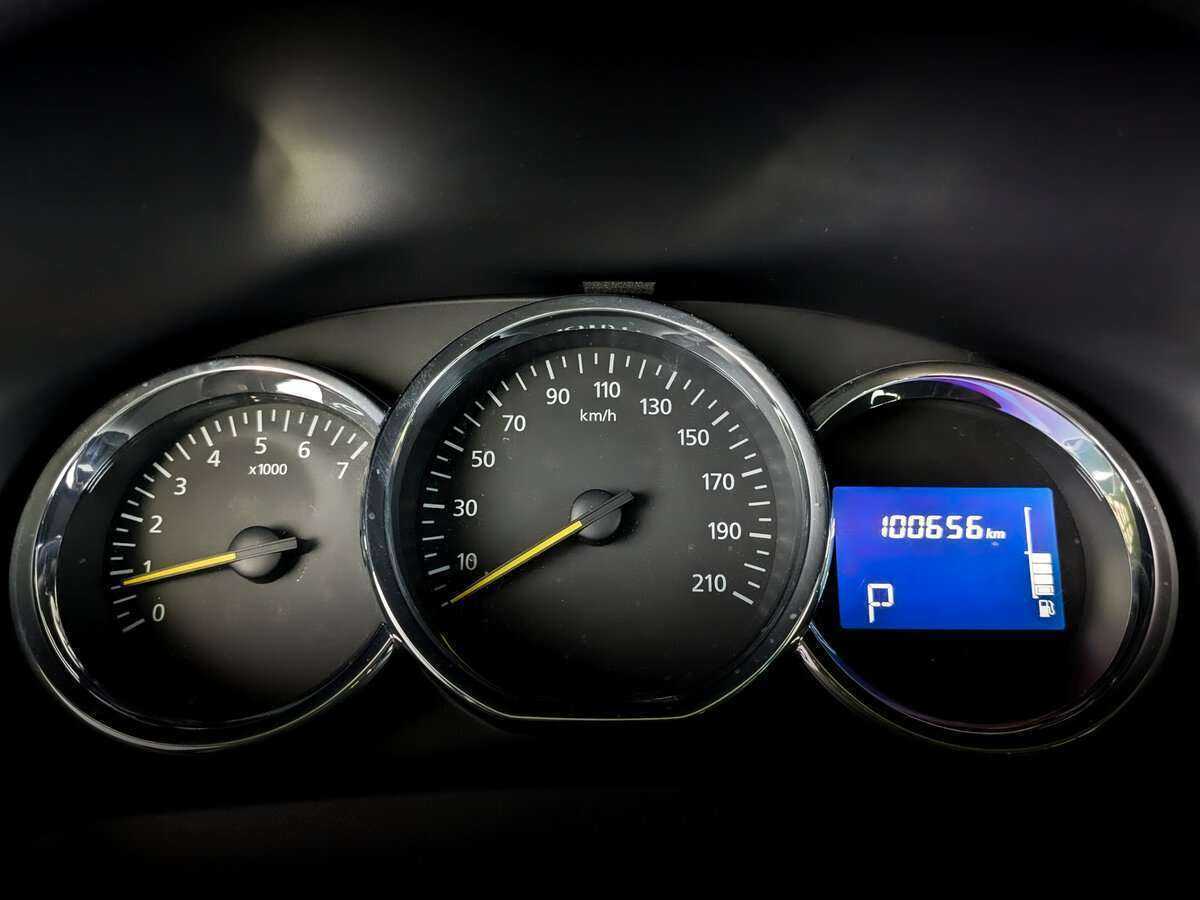 Купить Renault Logan с пробегом. Фото: #10