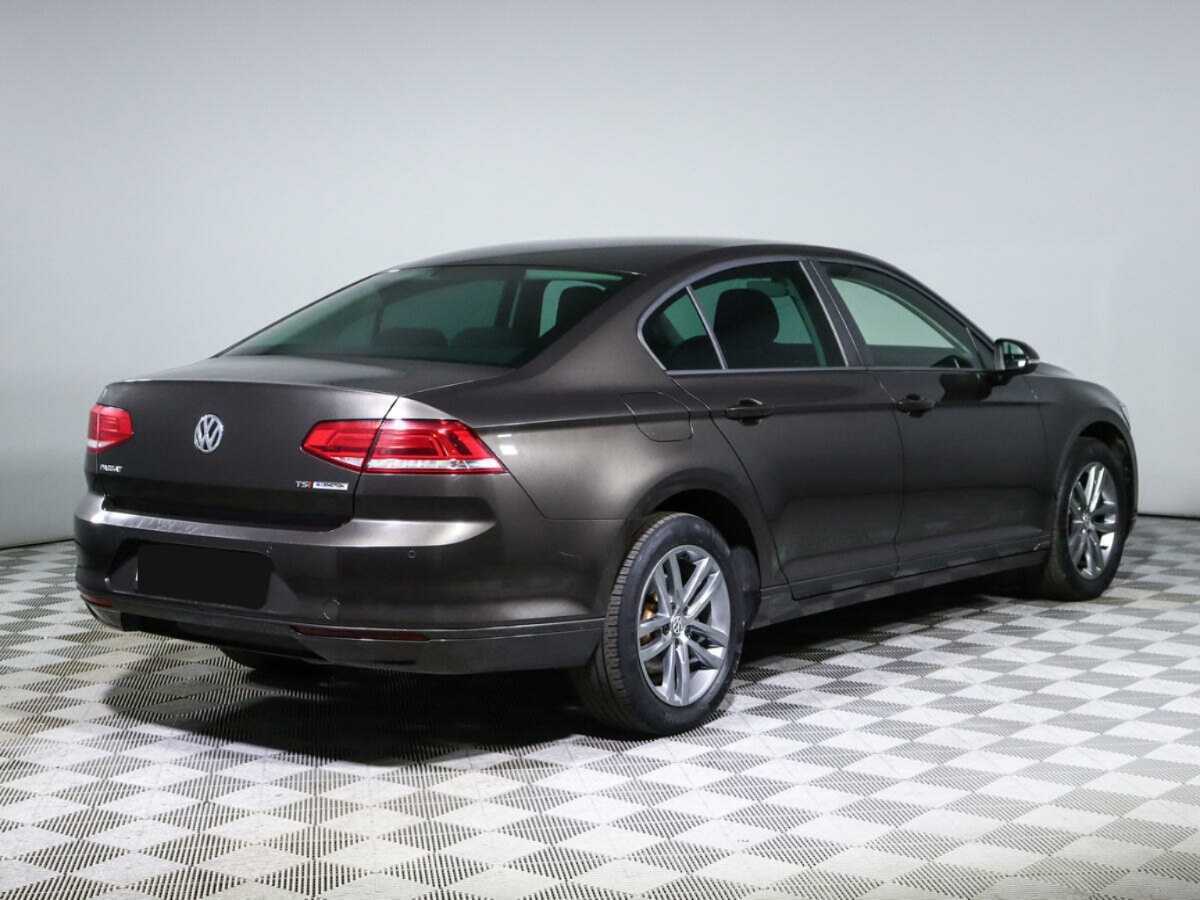 Купить Volkswagen Passat с пробегом. Фото: #3