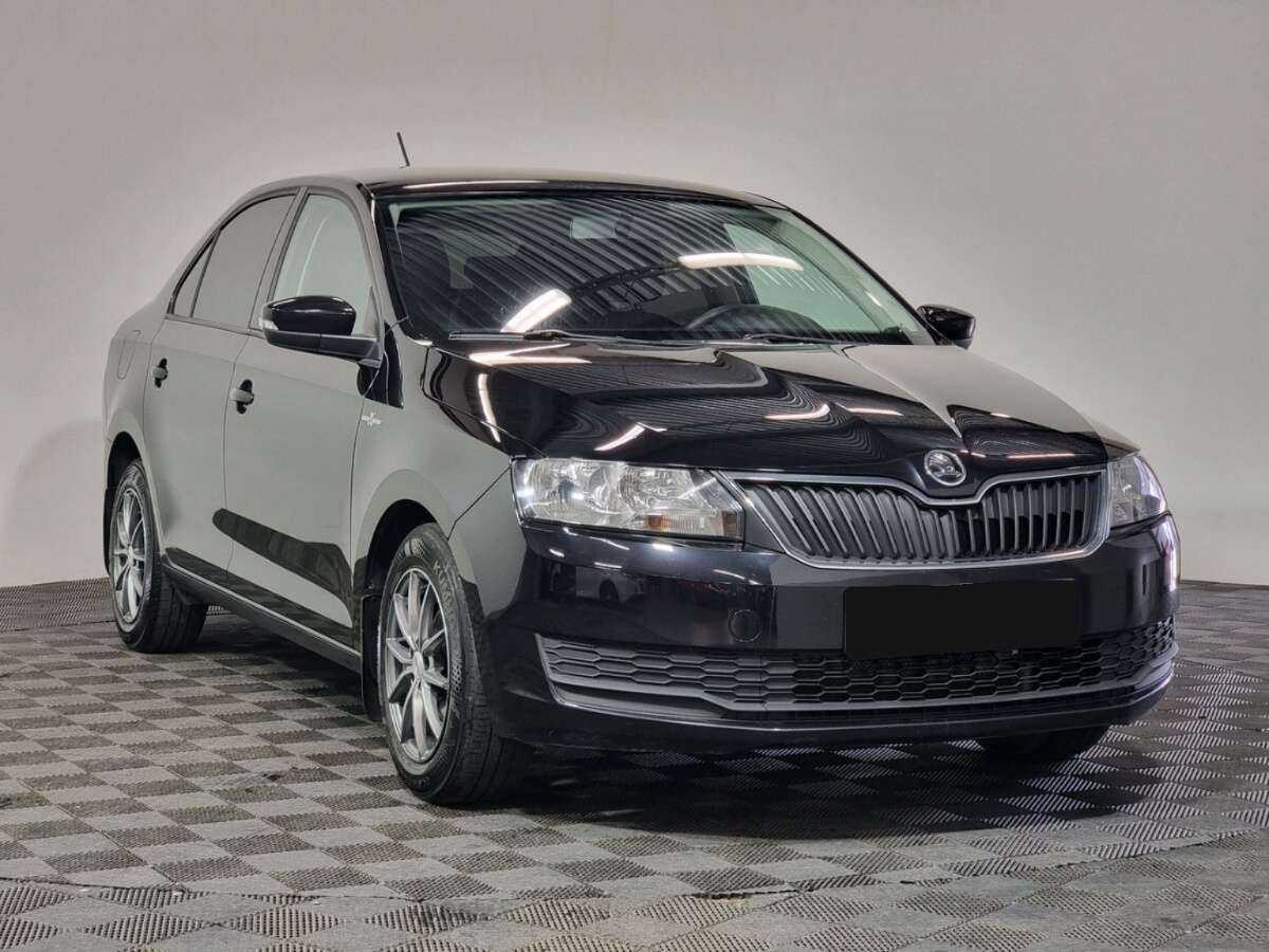 Купить Skoda Rapid с пробегом. Фото: #2