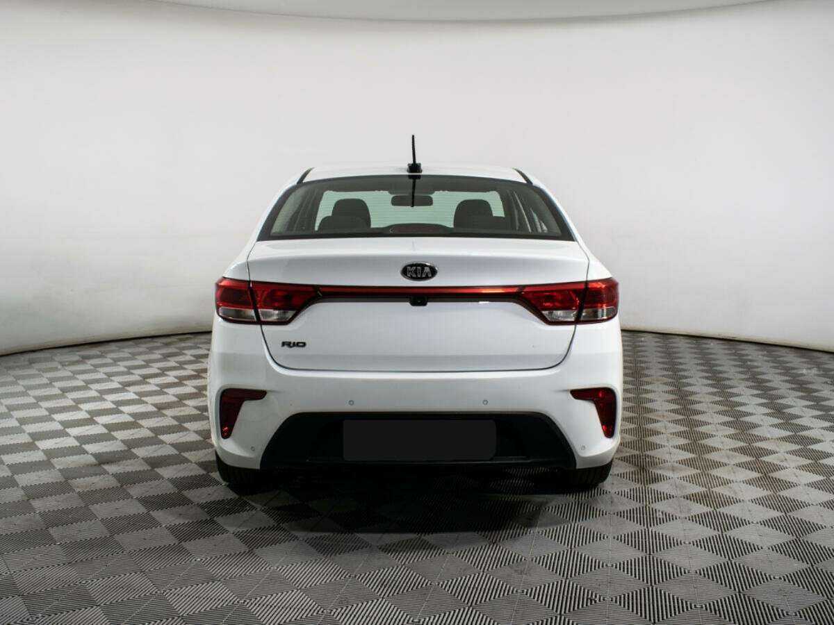 Купить Kia Rio с пробегом. Фото: #4