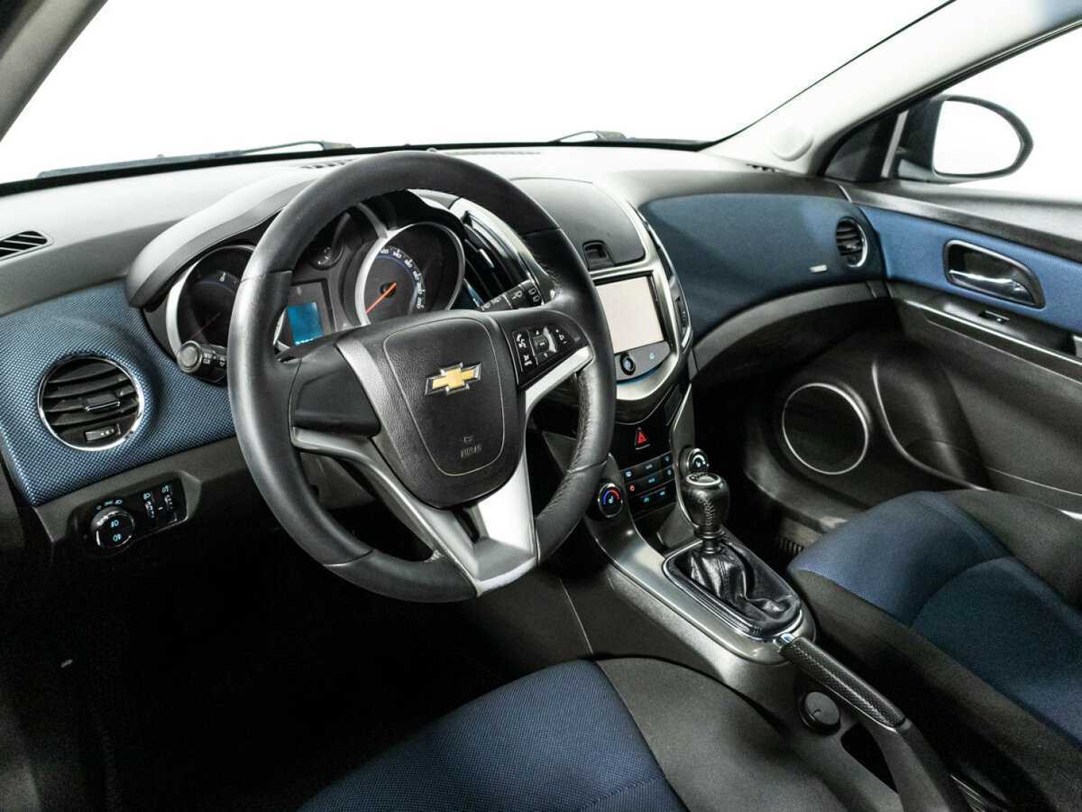 Купить Chevrolet Cruze с пробегом. Фото: #10