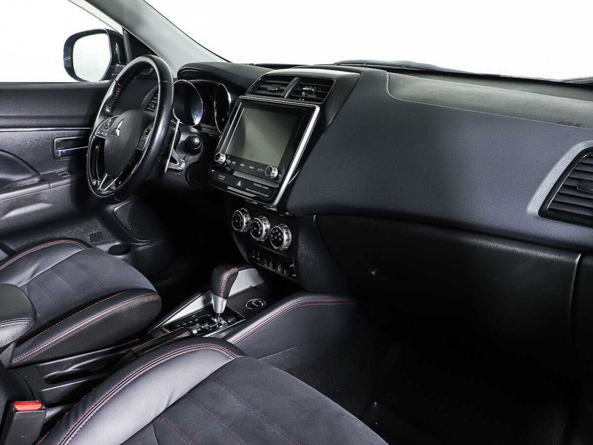Купить Mitsubishi ASX с пробегом. Фото: #8