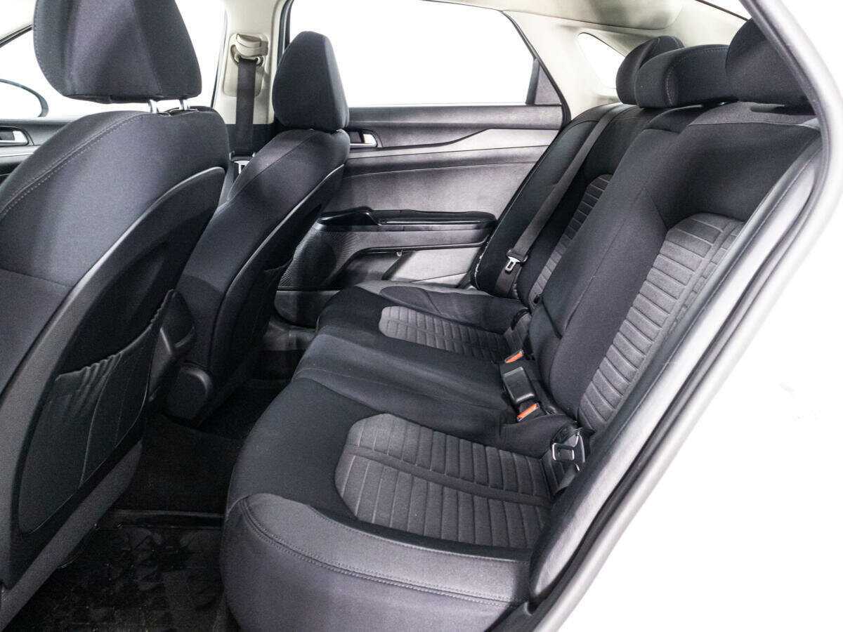 Купить Kia K5 с пробегом. Фото: #9