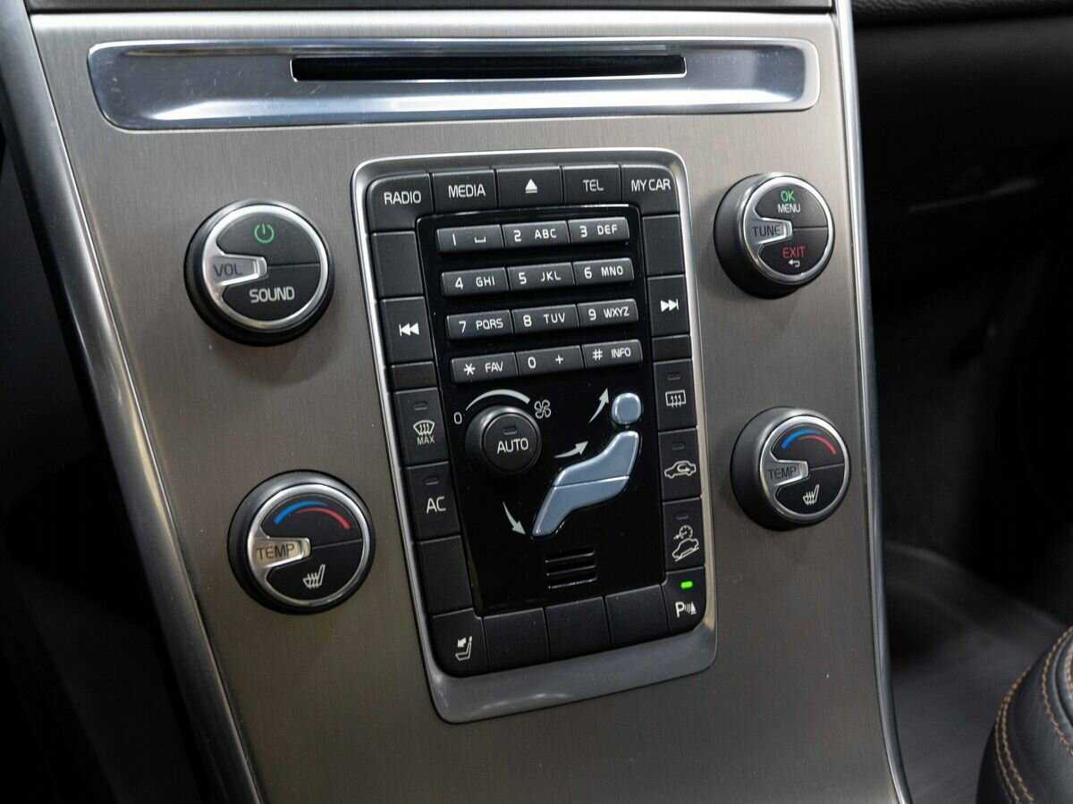 Купить Volvo XC60 с пробегом. Фото: #19