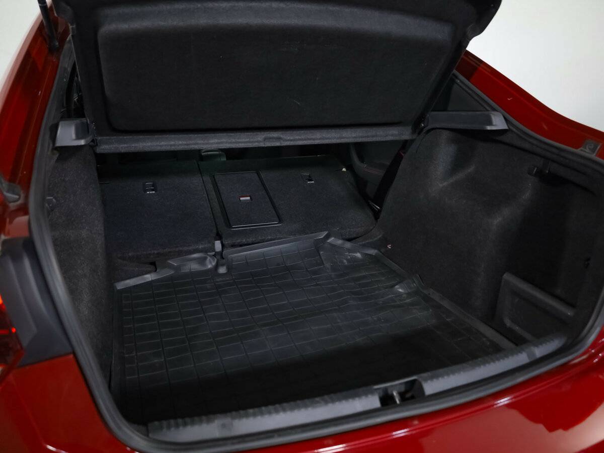 Купить Volkswagen Polo с пробегом. Фото: #25