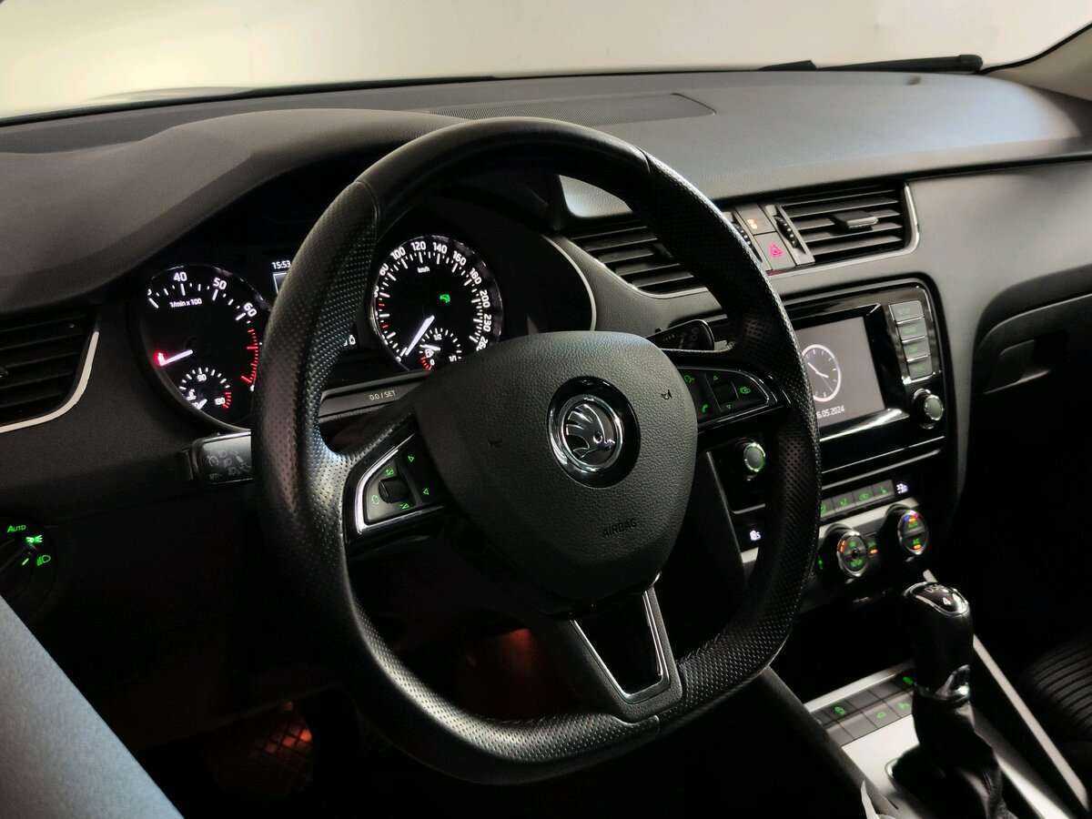 Купить Skoda Octavia с пробегом. Фото: #11