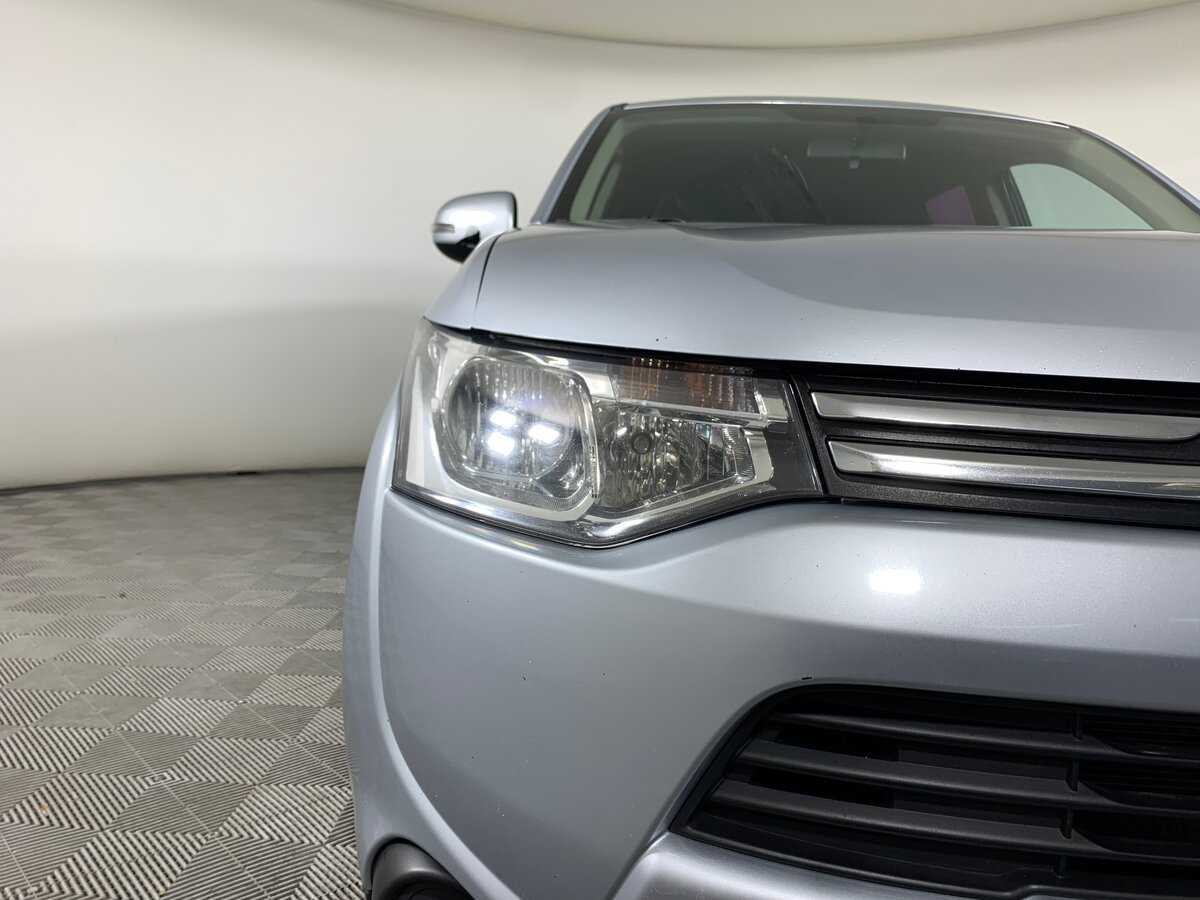 Купить Mitsubishi Outlander с пробегом. Фото: #9