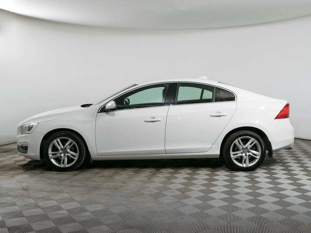 Купить Volvo S60 с пробегом. Фото: #6