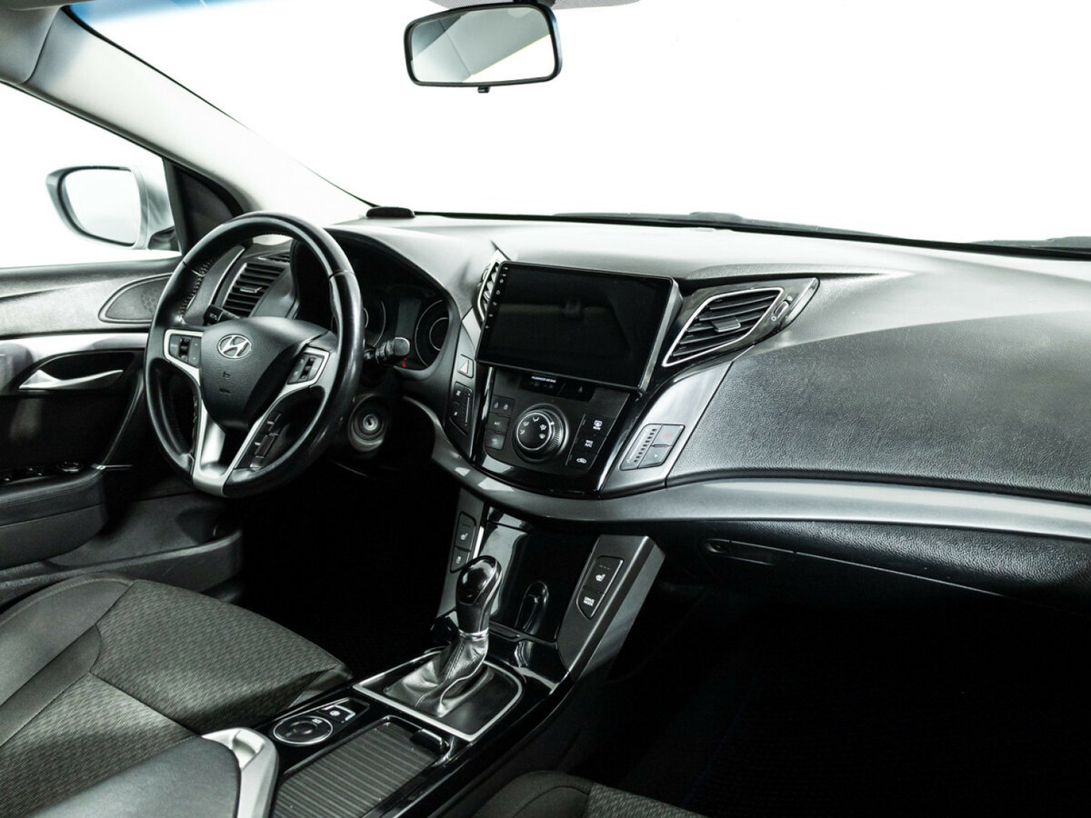Купить Hyundai i40 с пробегом. Фото: #8