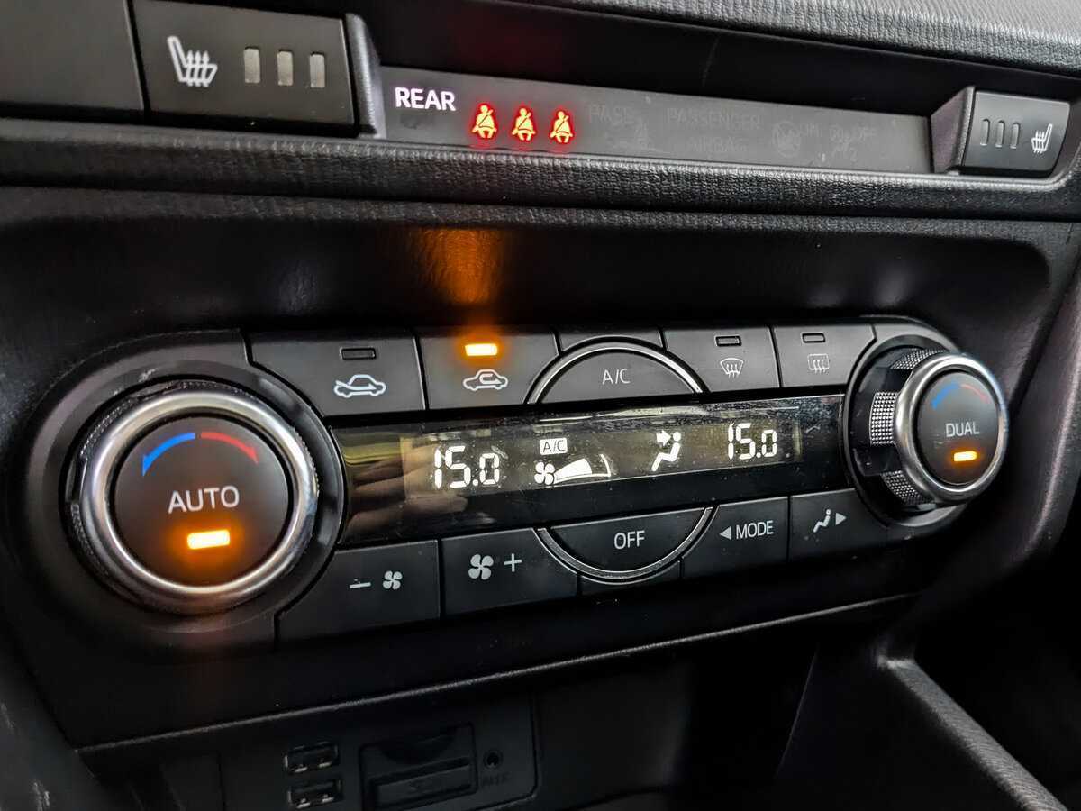 Купить Mazda 3 с пробегом. Фото: #20