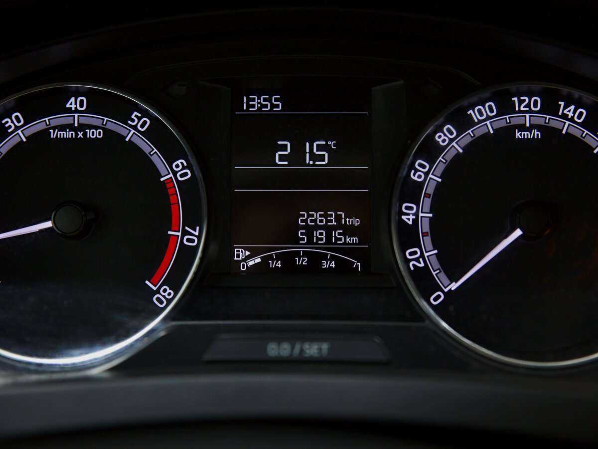 Купить Skoda Rapid с пробегом. Фото: #9