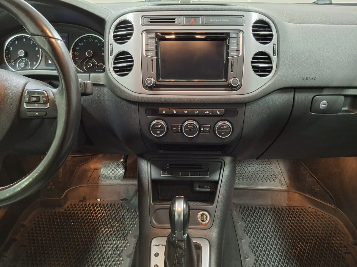 Купить Volkswagen Tiguan с пробегом. Фото: #14