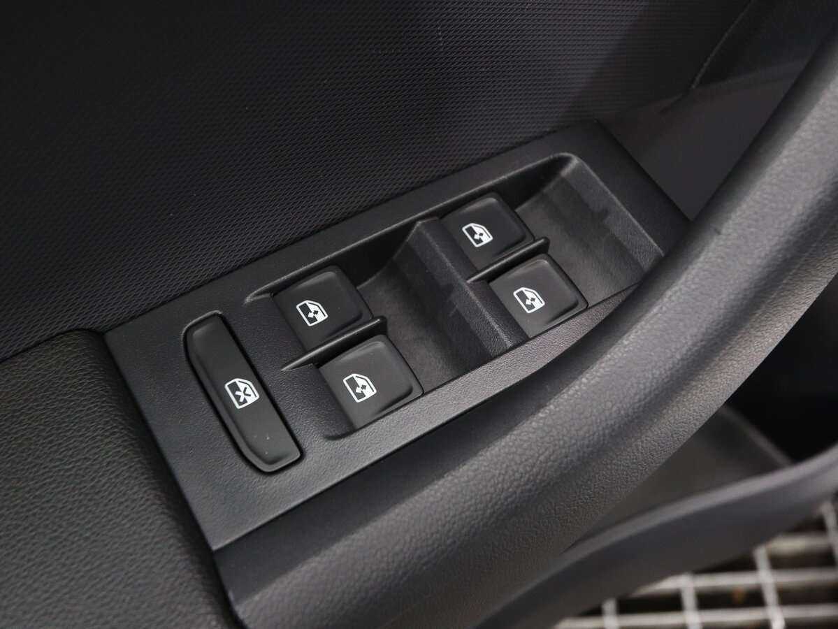 Купить Skoda Rapid с пробегом. Фото: #13