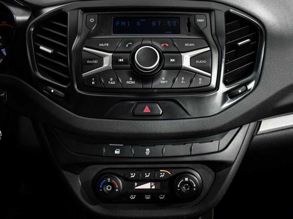 Купить Lada (ВАЗ) Vesta с пробегом. Фото: #16