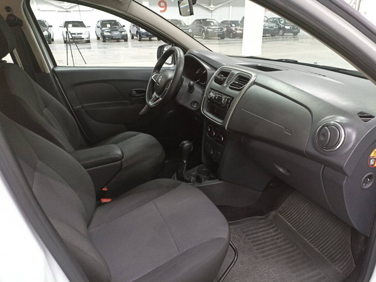 Купить Renault Logan с пробегом. Фото: #10