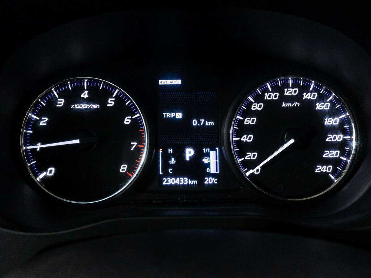 Купить Mitsubishi Outlander с пробегом. Фото: #11