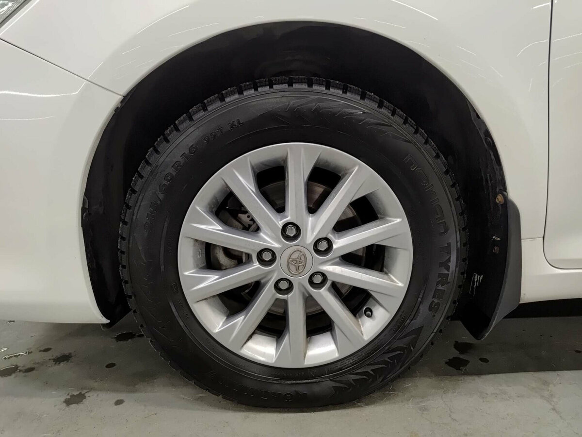 Купить Toyota Camry с пробегом. Фото: #17