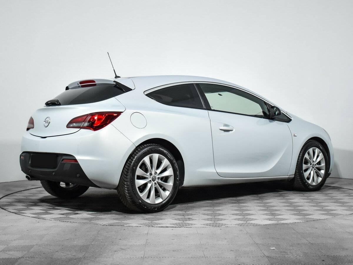 Купить Opel Astra с пробегом. Фото: #4
