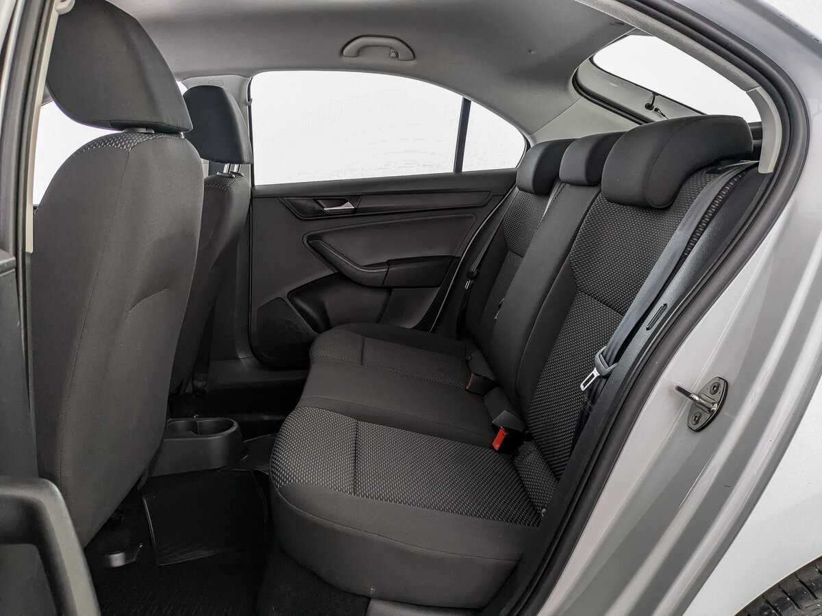 Купить Volkswagen Polo с пробегом. Фото: #9