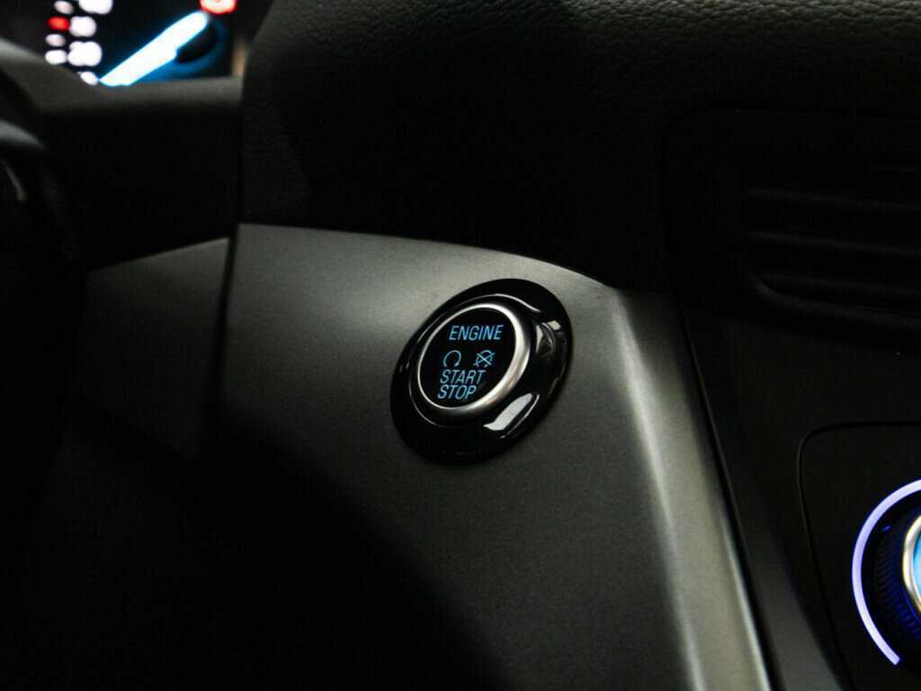 Купить Ford Kuga с пробегом. Фото: #16