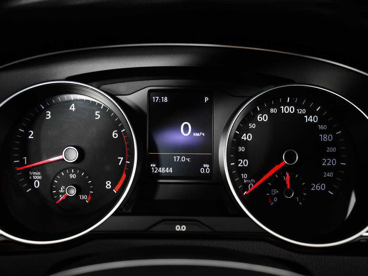 Купить Volkswagen Passat с пробегом. Фото: #6