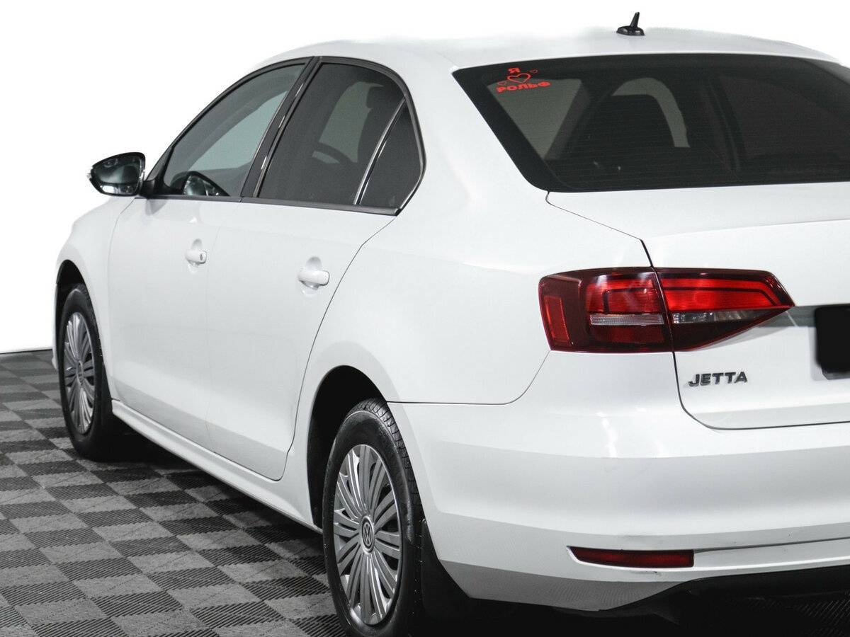 Купить Volkswagen Jetta с пробегом. Фото: #18