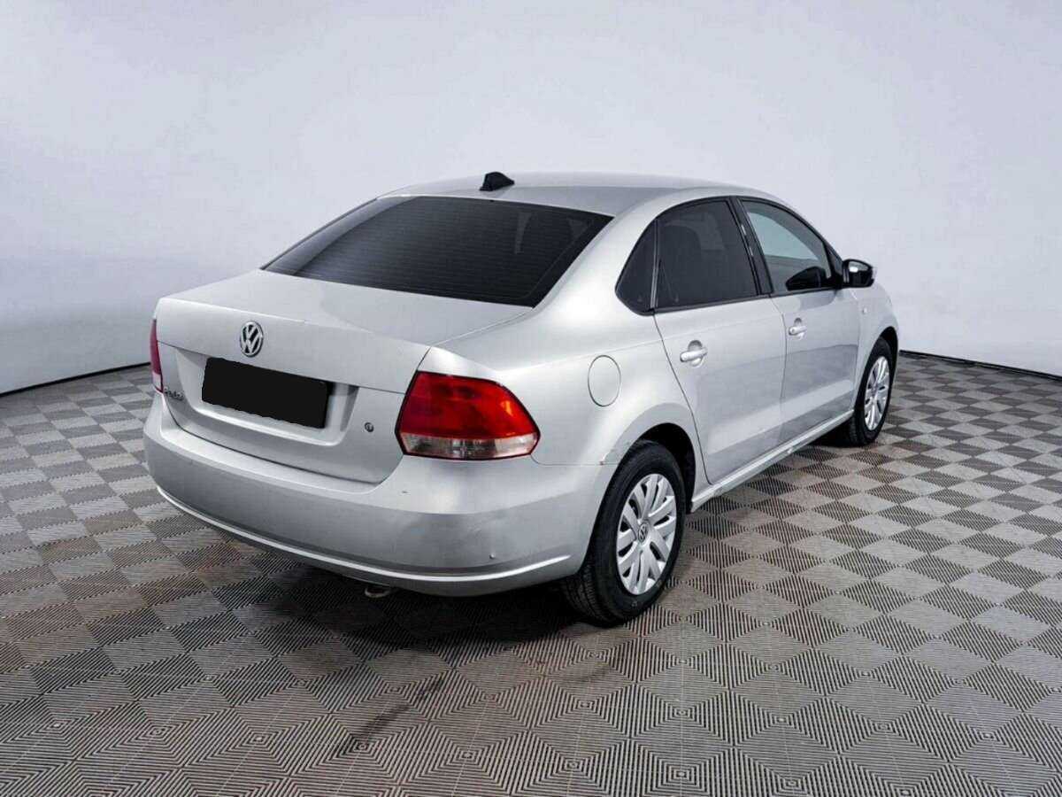 Купить Volkswagen Polo с пробегом. Фото: #4