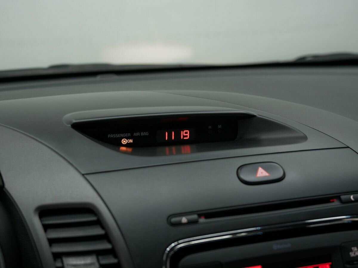 Купить Kia Cerato с пробегом. Фото: #18